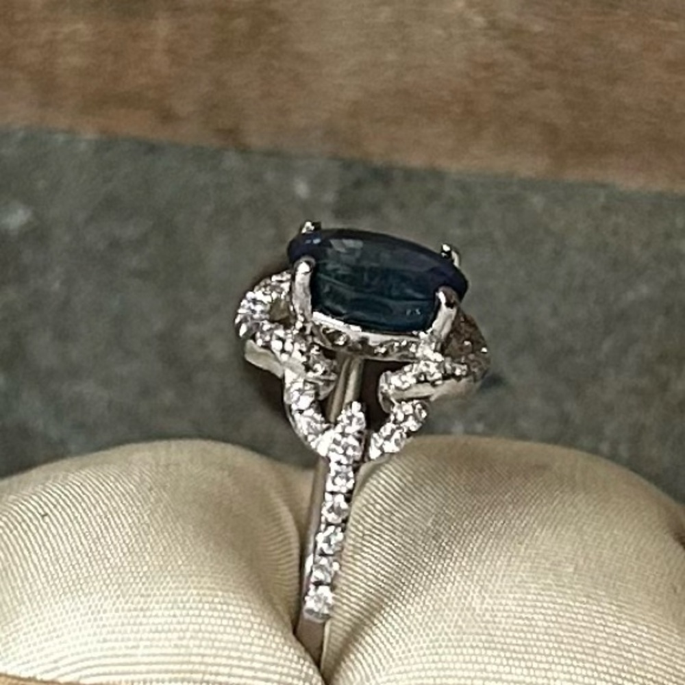 Natural Sapphire and Diamonds 18k White Gold - Picture 9 of 15